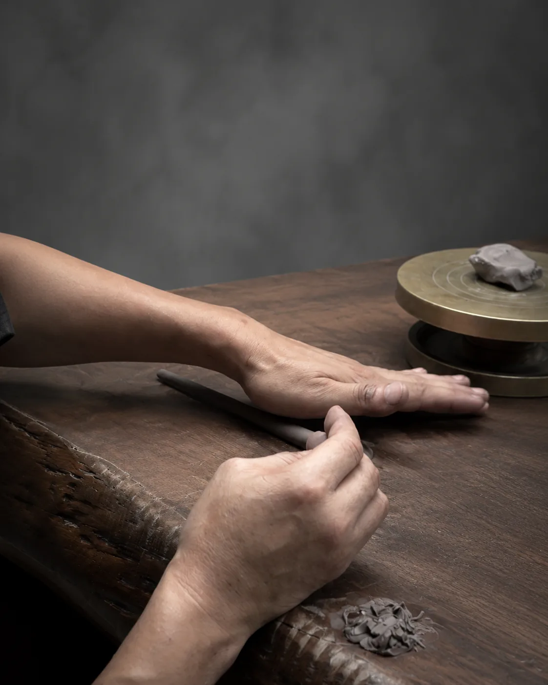 Clay strip rolling in the XUJIE workshop